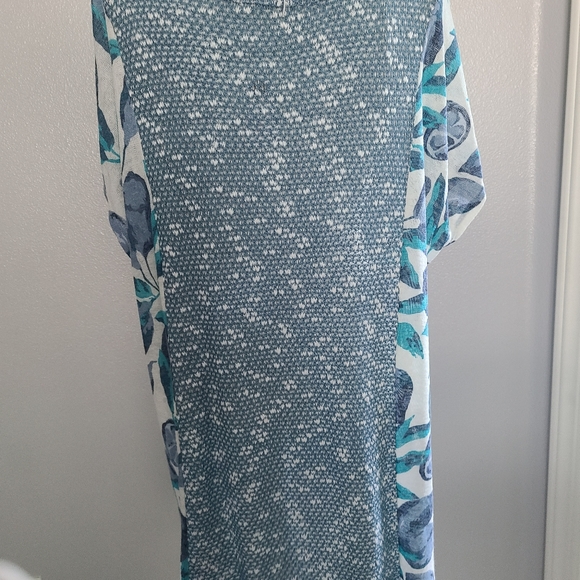 Top - Picture 3 of 4